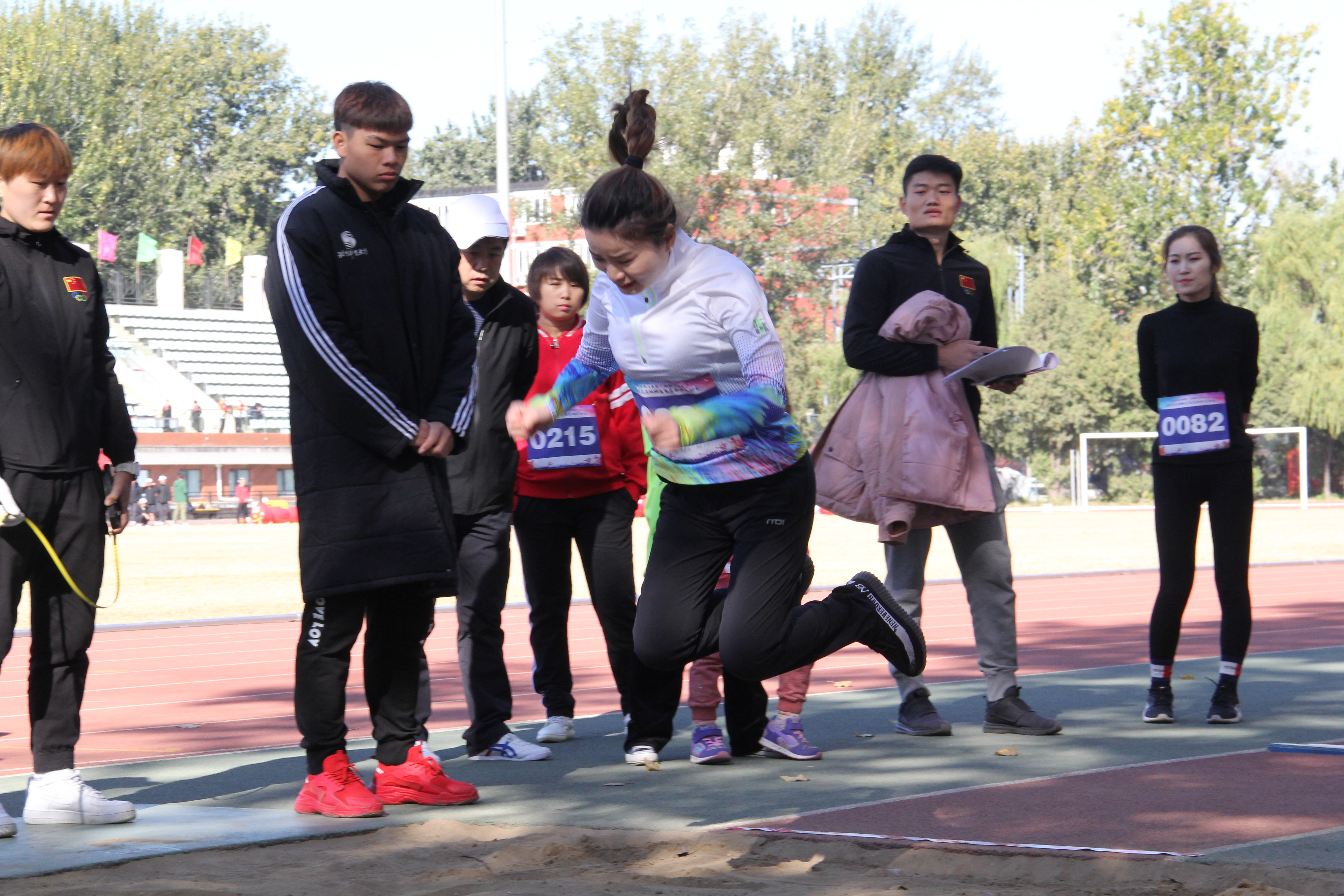 立定跳遠(yuǎn)(2M).jpg 立定跳遠(yuǎn)(2M).jpg